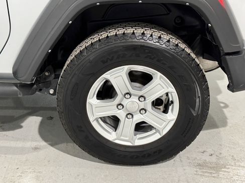 Used 2022 Jeep Wrangler Sport S image 35