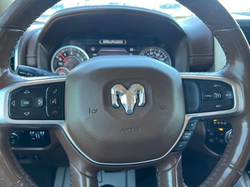 Used 2019 RAM 1500 Laramie image 32
