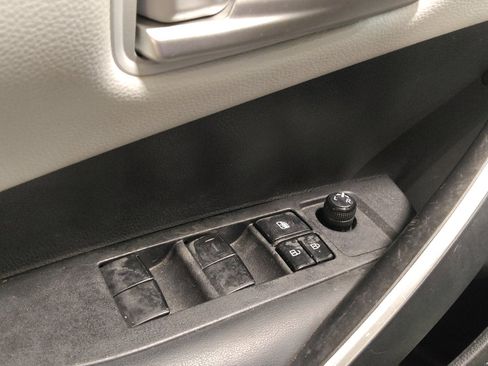 Used 2021 Toyota Corolla SE FWD image 27