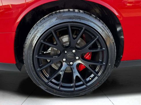 Used 2015 Dodge Challenger SRT image 55