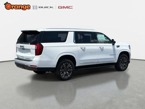 New 2026 GMC Yukon XL Elevation w/ Elevation Premium Package RWD image 3