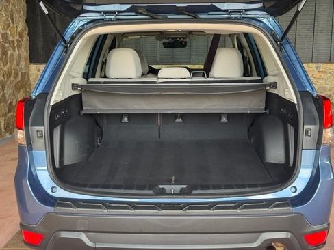 Used 2021 Subaru Forester Premium AWD/4WD image 31