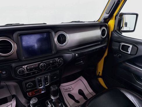 Used 2019 Jeep Wrangler Rubicon w/ Uconnect 4C Nav & Sound Group AWD/4WD image 23