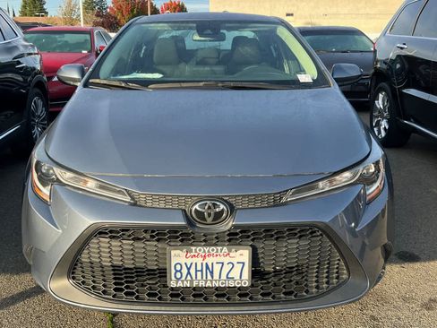 Used 2021 Toyota Corolla LE image 6