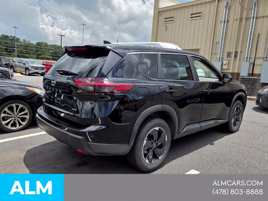 Used 2025 Nissan Rogue SV AWD/4WD image 13