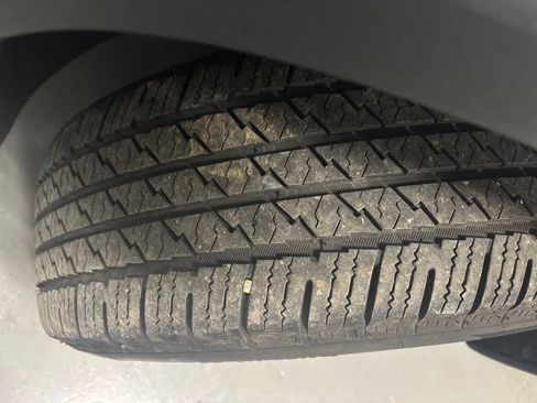 Used 2023 Chevrolet Traverse LT image 43