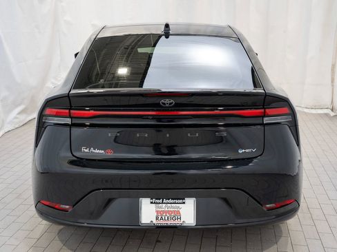 Used 2026 Toyota Prius XLE image 4