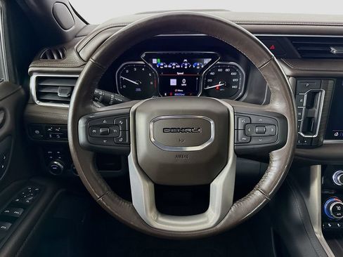 Used 2021 GMC Yukon XL Denali AWD/4WD image 11