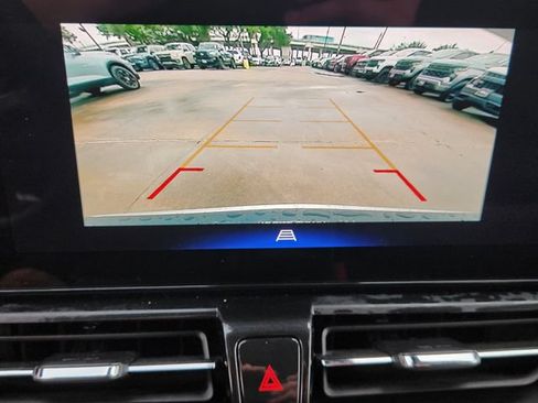Used 2025 Chevrolet TrailBlazer LT FWD image 17