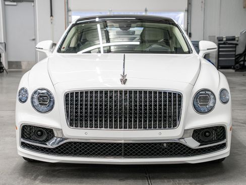 Used 2024 Bentley Flying Spur V8 AWD/4WD image 4
