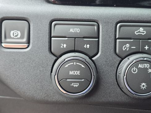New 2026 Chevrolet Silverado 1500 LT AWD/4WD image 32
