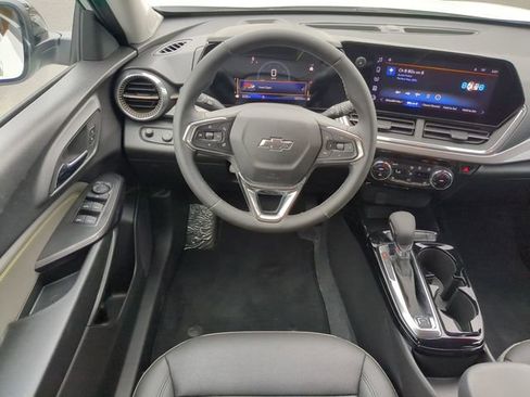 Used 2025 Chevrolet Trax ACTIV w/ Driver Confidence Package FWD image 28