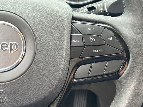 Used 2020 Jeep Cherokee Altitude image 20