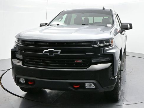 Used 2022 Chevrolet Silverado 1500 LT Trail Boss w/ LT Trail Boss Premium Package image 3