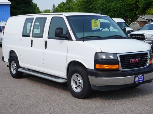 Used 2025 GMC Savana 2500 w/ Driver Convenience Package RWD image 7