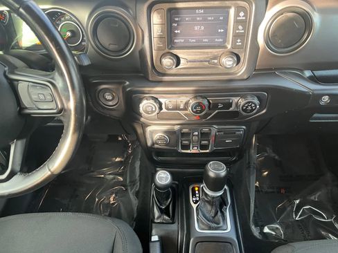 Used 2020 Jeep Wrangler Unlimited Sport S image 11