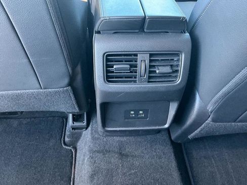 Used 2023 Nissan Rogue SL image 23