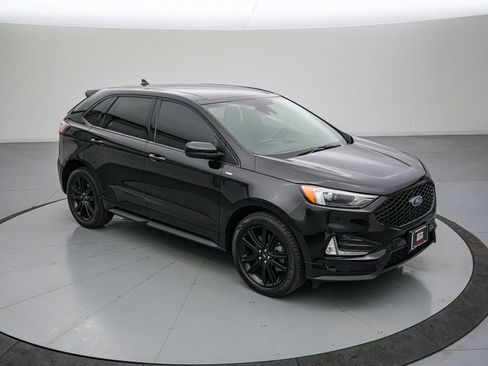 Certified 2022 Ford Edge ST-Line w/ Cargo Accessory Package image 2