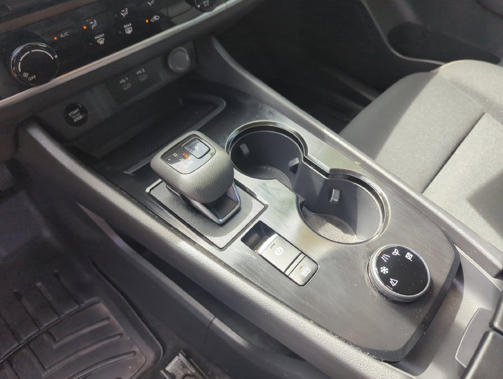 Used 2026 Nissan Rogue S AWD/4WD image 24