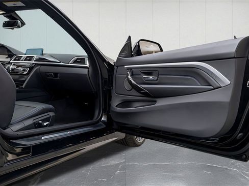 Used 2019 BMW 440i xDrive Coupe w/ M Sport Package image 31