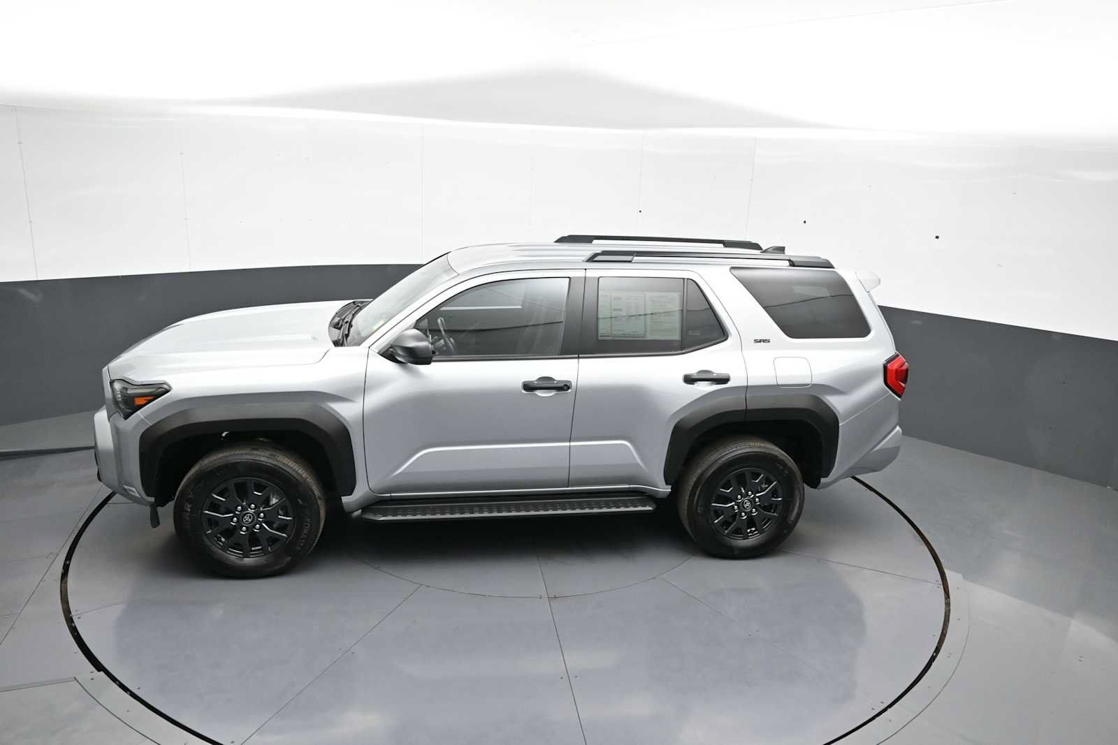 Used 2025 Toyota 4Runner SR5 AWD/4WD image 41