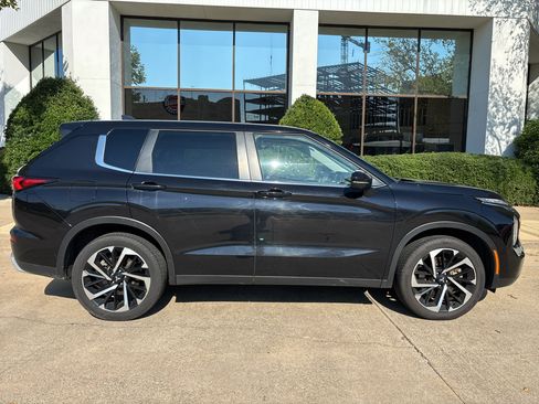 Used 2024 Mitsubishi Outlander SE AWD/4WD image 9