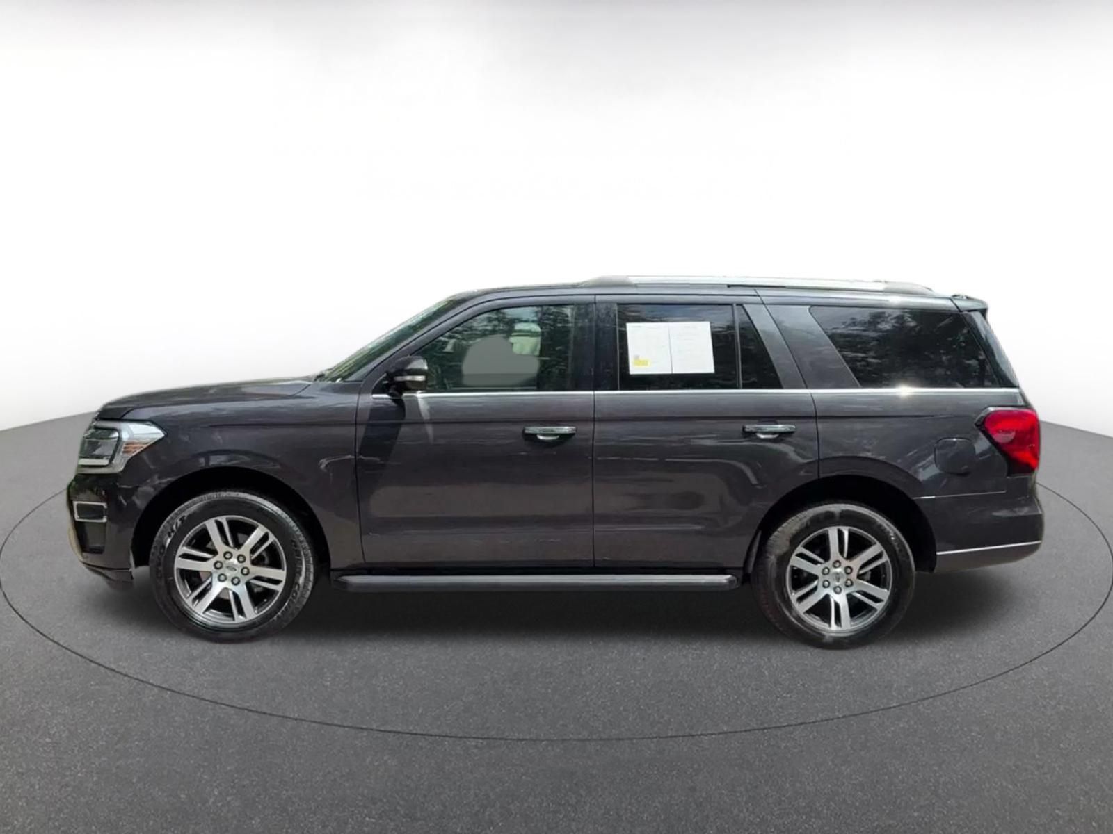 Used 2024 Ford Expedition Limited RWD image 8