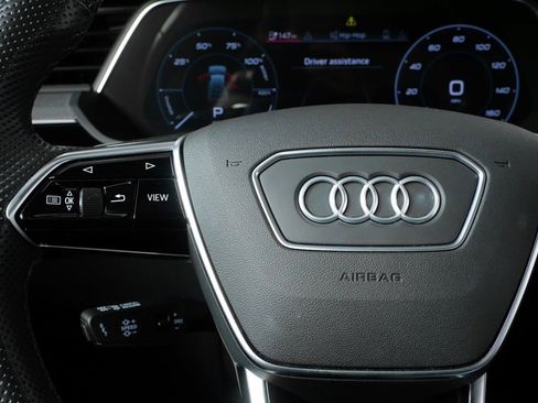 Certified 2022 Audi e-tron S Premium Plus w/ 21" Black Optic Package image 10