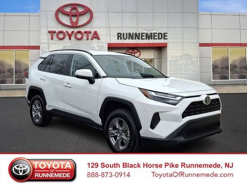 Certified 2025 Toyota RAV4 XLE image 1