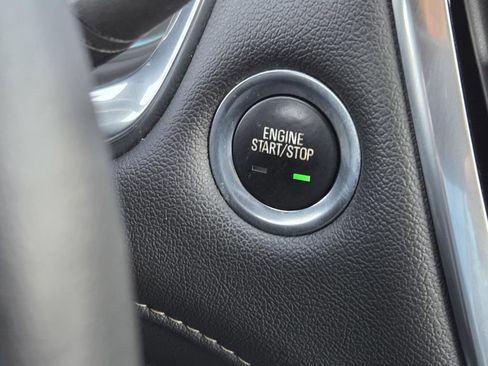 Used 2022 Chevrolet Traverse LT w/ LPO, Floor Liner Package FWD image 15