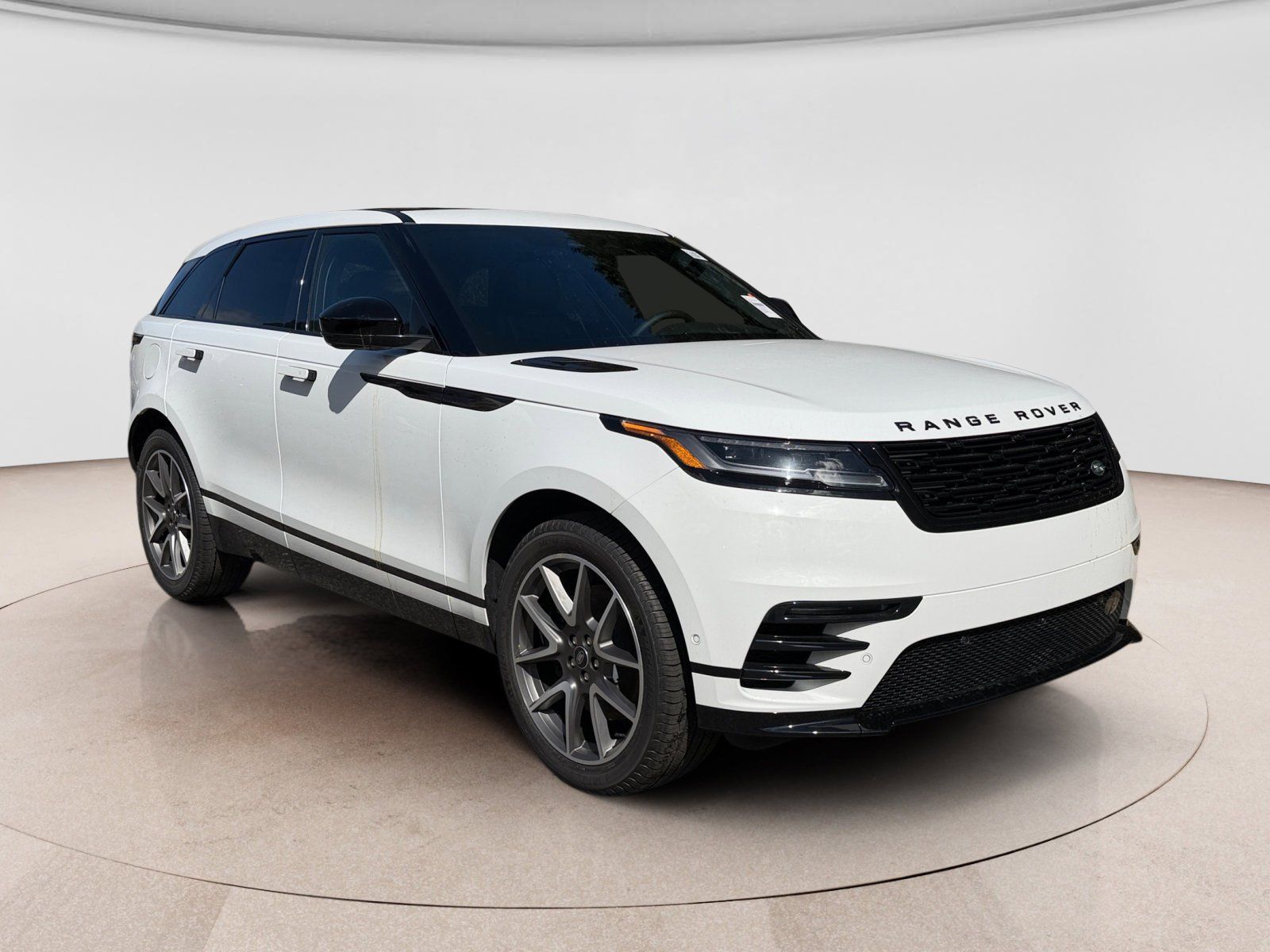 New 2026 Land Rover Range Rover Velar Dynamic SE AWD/4WD image 7