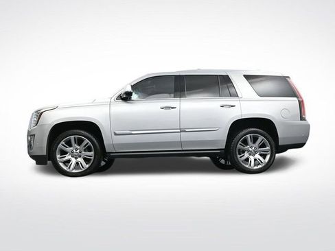 Used 2019 Cadillac Escalade Premium Luxury image 37
