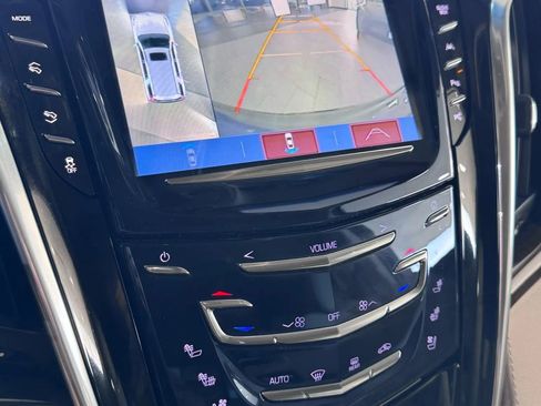Used 2019 Cadillac Escalade Luxury image 38