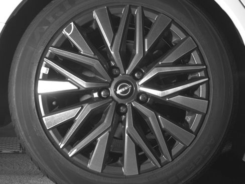 Used 2025 Nissan Altima 2.5 SV FWD image 15