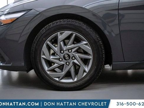 Used 2024 Hyundai Elantra SEL image 41