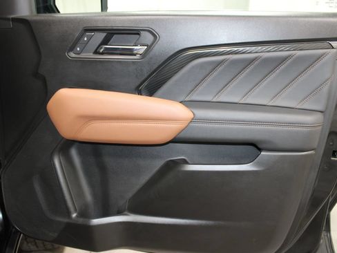 Used 2024 GMC Canyon AT4 AWD/4WD image 34