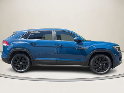 New 2026 Volkswagen Atlas Cross Sport SE FWD image 2