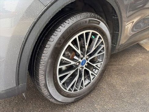 Used 2022 Ford Escape SE w/ Cold Weather Package image 6