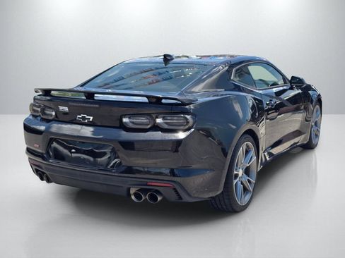 Used 2019 Chevrolet Camaro SS RWD image 5
