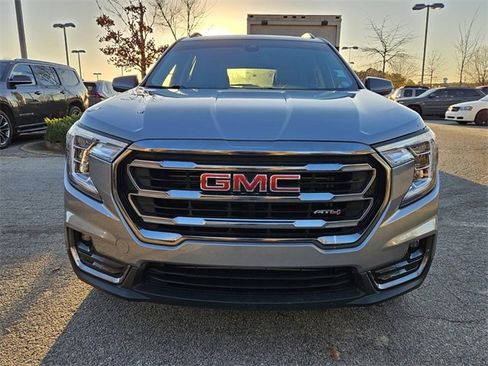 Used 2024 GMC Terrain AT4 image 2