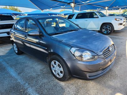 Used 2009 Hyundai Accent GLS w/ Premium Pkg 6
