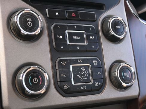 Used 2016 Ford F350 Lariat w/ Chrome Package image 23