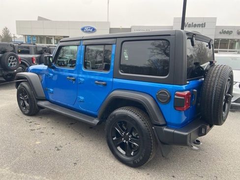 Used 2022 Jeep Wrangler Unlimited Sport image 4