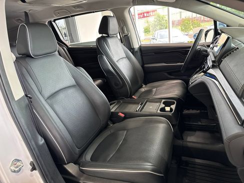 Used 2025 Honda Odyssey Elite image 54