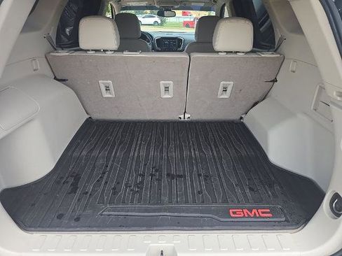 Used 2024 GMC Terrain Denali w/ Black Diamond Edition AWD/4WD image 11