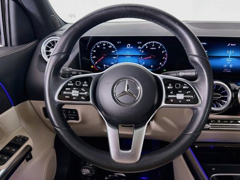 Used 2023 Mercedes-Benz GLA 250 image 17