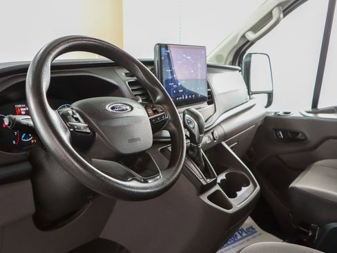 Used 2022 Ford Transit 350 XLT RWD image 22