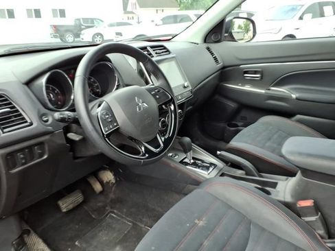 Used 2025 Mitsubishi Outlander Sport AWD image 9