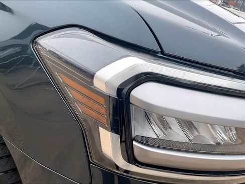 Used 2022 Ford Expedition Max XLT image 23