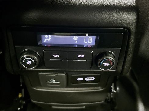 Used 2023 GMC Acadia SLE w/ Driver Convenience Package image 27